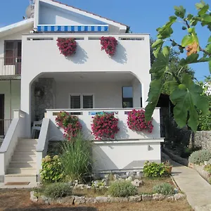 https://vila-kraljica.primorje-gorskikotar.com